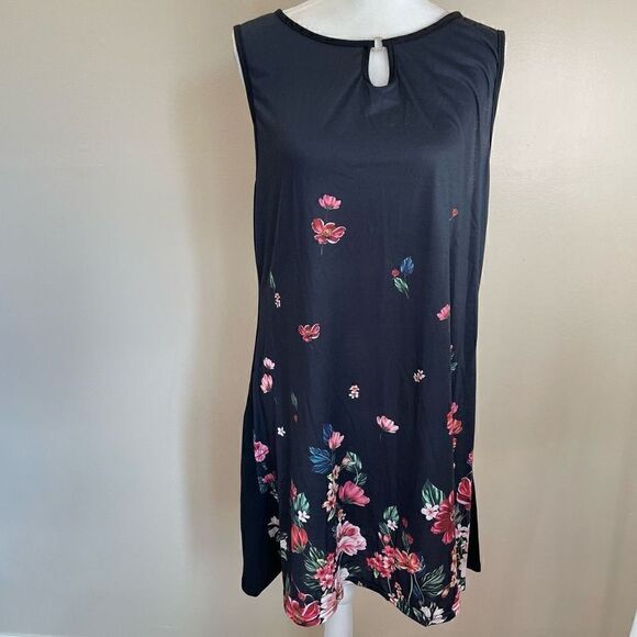 New!Floral|Mini Dress|Floral|Lightweight|Cute Neckline   - Picture 1 of 13